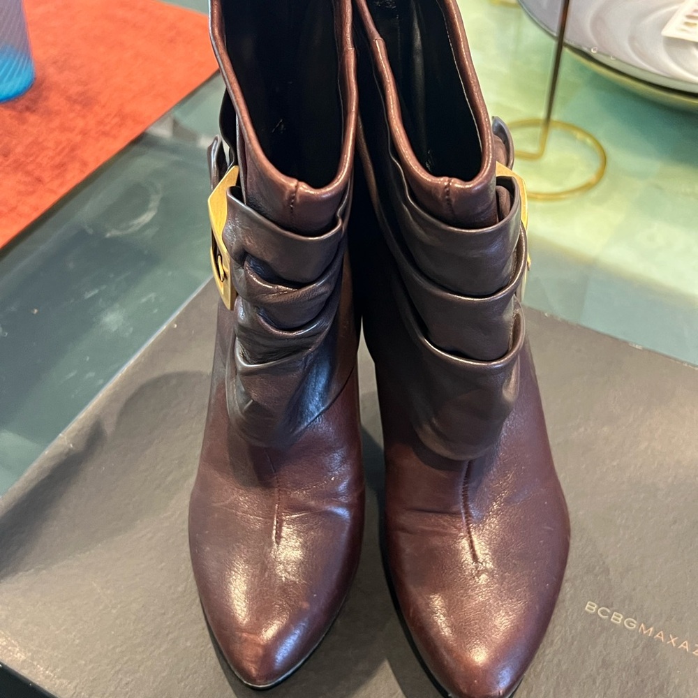 BCBG MaxAzria Dark Brown Leather Ankle Booties in Chestnut